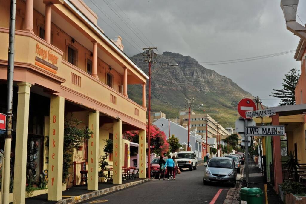 The Paragon Solo Modern Deluxe To Apartment Cape Town
